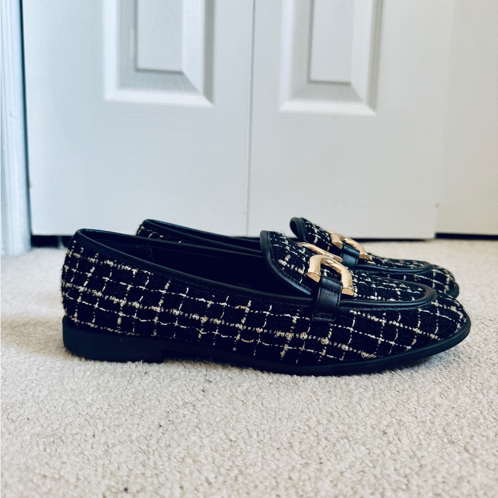 Kenneth Cole New York Black and White Loafers with Tweed Texture